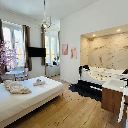 Aparthotel Les Orangers Nice